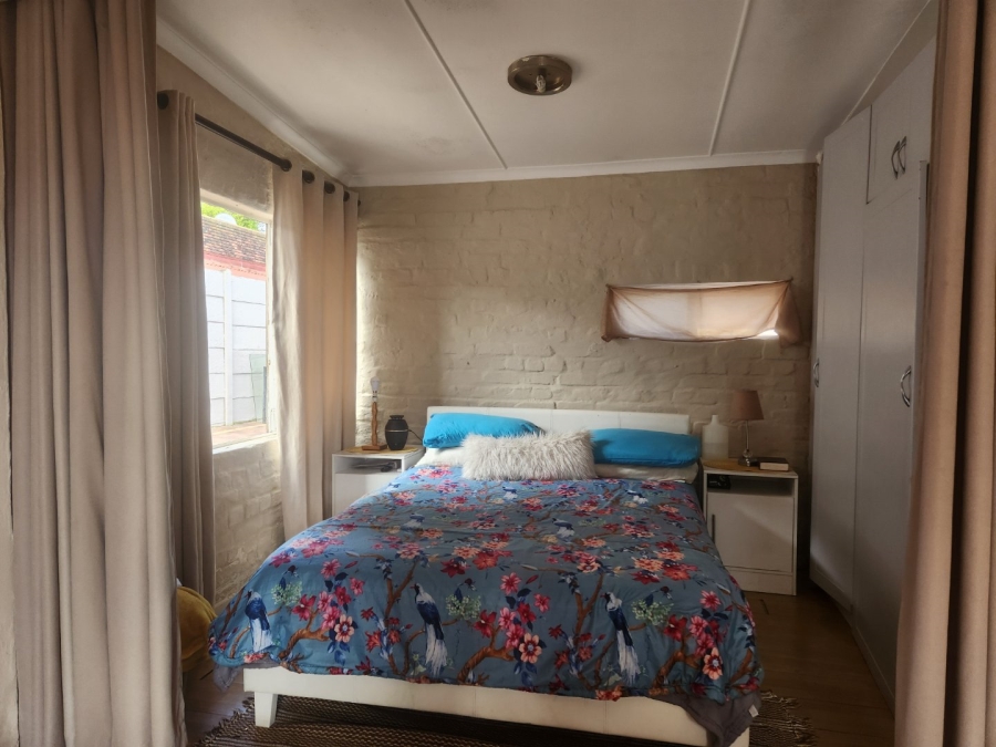 5 Bedroom Property for Sale in Bodorp Western Cape